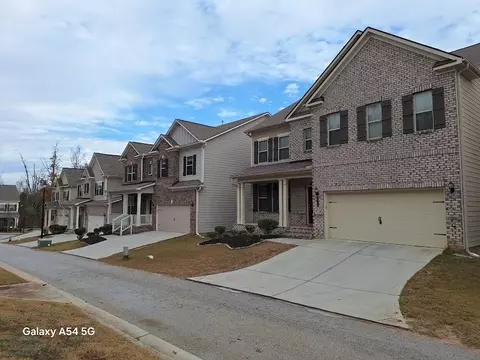 2034 Britt Dr, Snellville, GA 30078