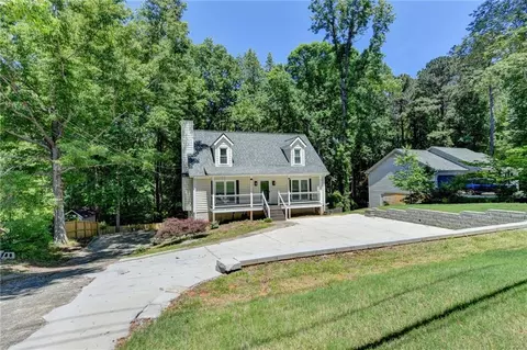 Exterior - 1530 Plunketts Rd, Buford, GA 30519 photo 2 of 14
