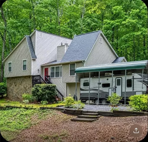 10530 Shallowford Rd, Roswell, GA 30075