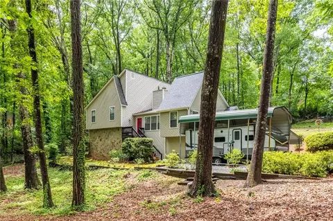 10530 Shallowford Rd, Roswell, GA 30075