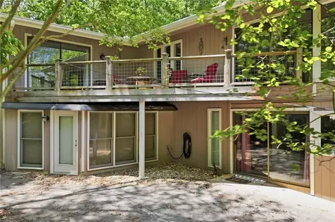 206 White Antelope St, Waleska, GA 30183