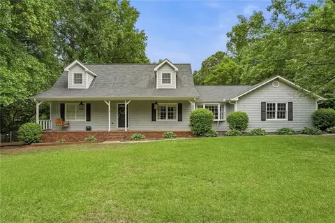 2134 E Cherokee Dr, Woodstock, GA 30188