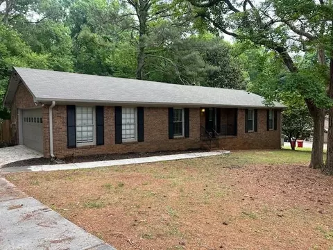 74 Fair Oaks Dr SE, Conyers, GA 30094