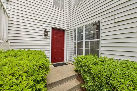 513 Glenleaf Dr, Peachtree Corners, GA 30092