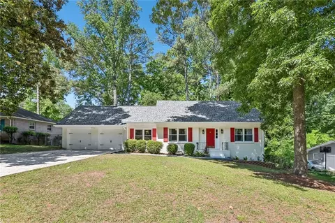 889 Valley Creek Dr, Stone Mountain, GA 30083