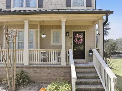 301 NW Jackson Pl NW, Lilburn, GA 30047