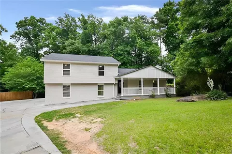 635 Garden Grove Dr, Lawrenceville, GA 30044