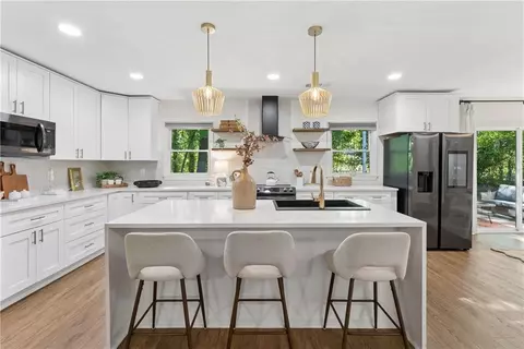 1558 Alverado Way, Decatur, GA 30032