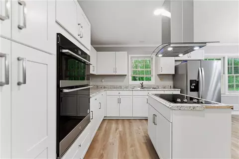 Kitchen - 1179 Burbank Trl, Morrow, GA 30260 photo 2 of 5