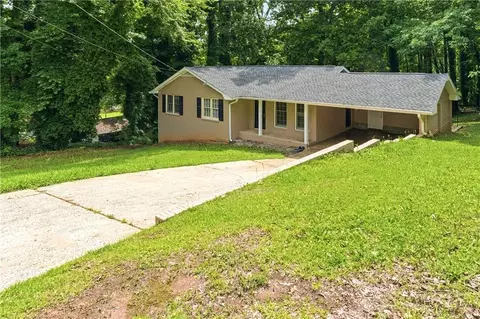 Exterior - 1179 Burbank Trl, Morrow, GA 30260 photo 2 of 7