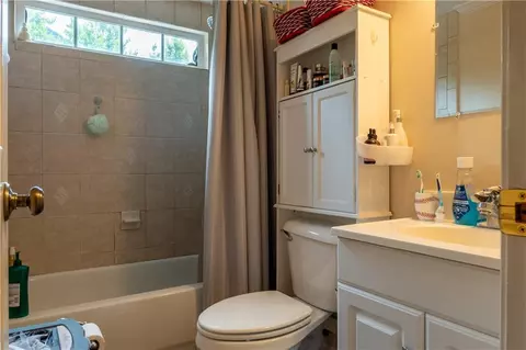Bath - 128 Westbrook Dr, Acworth, GA 30101 photo 6 of 6