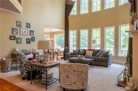 Living - 128 Westbrook Dr, Acworth, GA 30101 photo 3 of 4