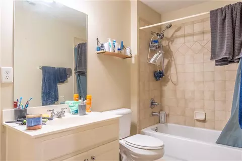 Bath - 128 Westbrook Dr, Acworth, GA 30101 photo 4 of 6