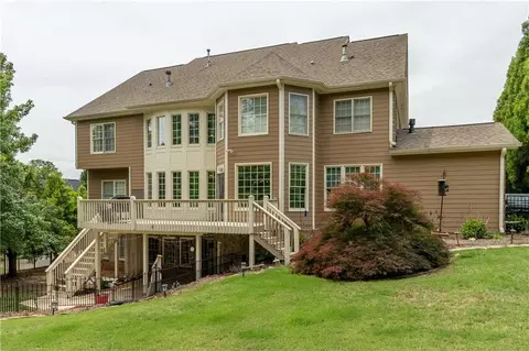 Exterior - 128 Westbrook Dr, Acworth, GA 30101 photo 5 of 8