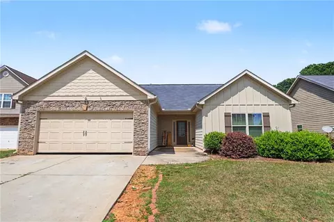 218 Summergate Ln, Villa Rica, GA 30180