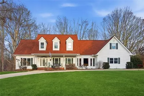 124 Golden Autumn Dr, Dahlonega, GA 30533