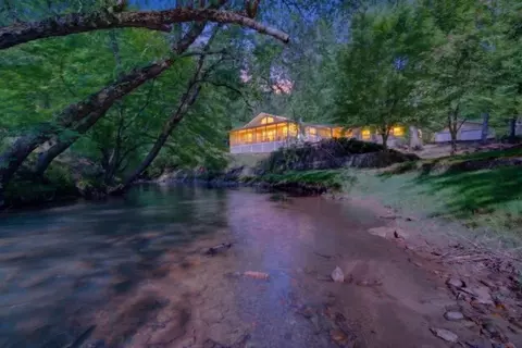 401 Mountain Rivers Rd, Mineral Bluff, GA 30559