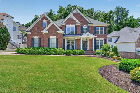 5390 Avonshire Ln, Cumming, GA 30040