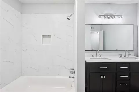 Bath - 6430 Oakleaf Way, Morrow, GA 30260 photo 1 of 3