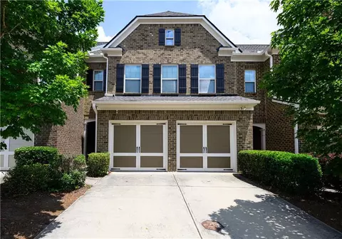 6320 Shiloh Woods Dr, Cumming, GA 30040