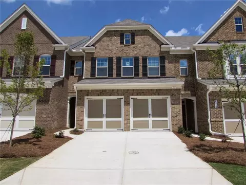 6320 Shiloh Woods Dr, Cumming, GA 30040
