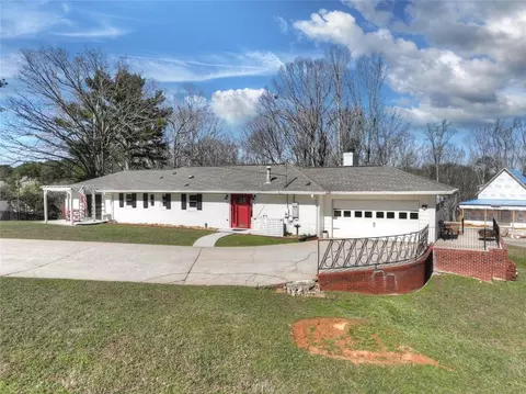 5383 Whitmire Dr, Gainesville, GA 30504