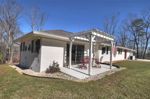 5383 Whitmire Dr, Gainesville, GA 30504