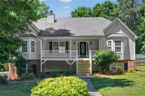 70 Aberdeen Pl, Acworth, GA 30101