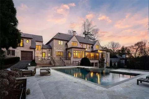 4076 Glen Devon Dr NW, Atlanta, GA 30327