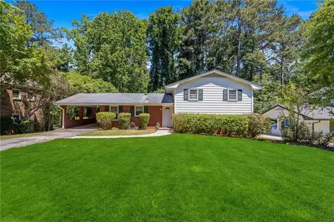 2544 Laurel Ridge Dr, Decatur, GA 30033