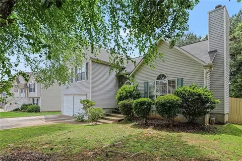 Exterior - 10617 Barberry Dr, Hampton, GA 30228 photo 2 of 4