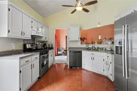 Kitchen - 10617 Barberry Dr, Hampton, GA 30228 photo 2 of 3