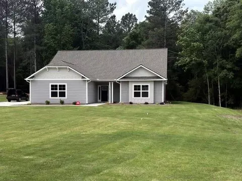 718 Eagle Heights Dr, Maysville, GA 30558