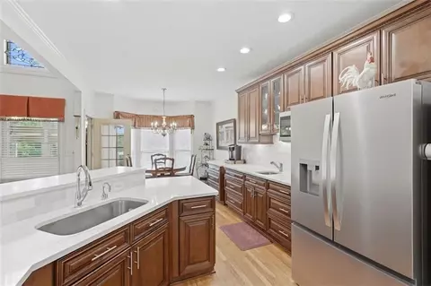 Kitchen - 3725 Ridgeway Ter, Suwanee, GA 30024 photo 5 of 7