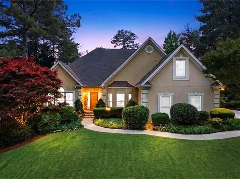 Exterior - 3725 Ridgeway Ter, Suwanee, GA 30024 photo 2 of 10