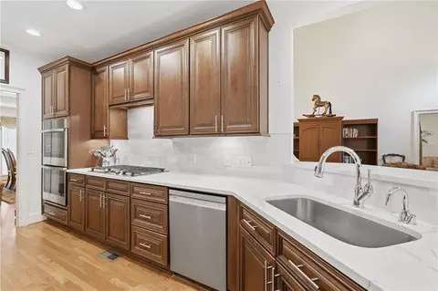 Kitchen - 3725 Ridgeway Ter, Suwanee, GA 30024 photo 3 of 7