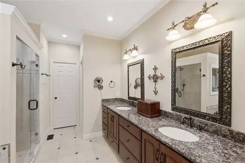 Bath - 3725 Ridgeway Ter, Suwanee, GA 30024 photo 1 of 8