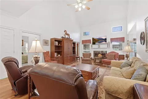 Living - 3725 Ridgeway Ter, Suwanee, GA 30024 photo 1 of 2