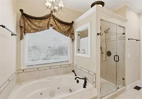 Bath - 3725 Ridgeway Ter, Suwanee, GA 30024 photo 2 of 8