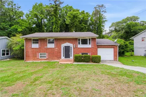 5957 Baywood Ln, Riverdale, GA 30296