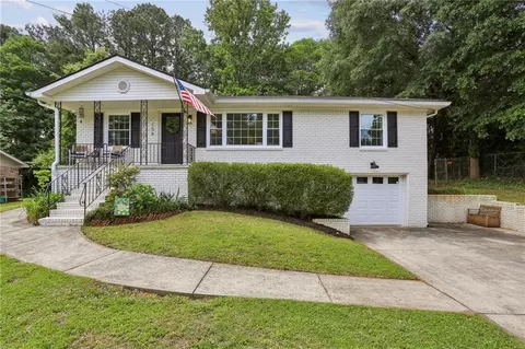 156 Diane Dr SE, Smyrna, GA 30082