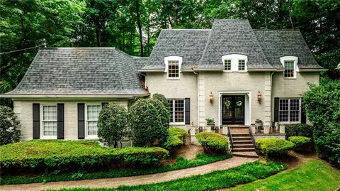 1382 W Wesley Rd NW, Atlanta, GA 30327