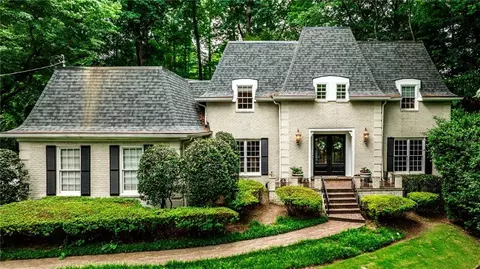 1382 W Wesley Rd NW, Atlanta, GA 30327