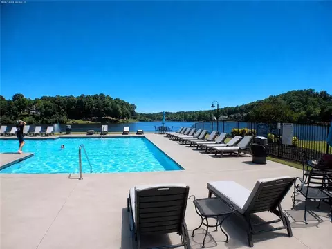 741 E Shore Dr, Canton, GA 30114 photo 3