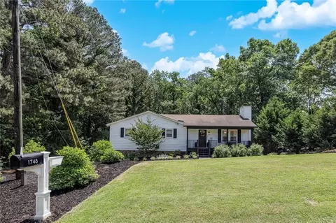 1748 Toonigh Rd, Canton, GA 30115