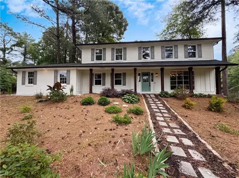1772 Huntingford Dr, Marietta, GA 30068