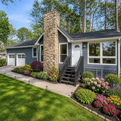 4380 Cary Dr, Snellville, GA 30039