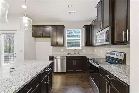 Kitchen - 1000 Belfry Ter, Fairburn, GA 30213 photo 2 of 3