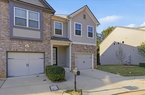 Exterior - 1000 Belfry Ter, Fairburn, GA 30213 photo 3 of 6