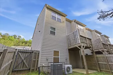 Exterior - 1000 Belfry Ter, Fairburn, GA 30213 photo 6 of 6